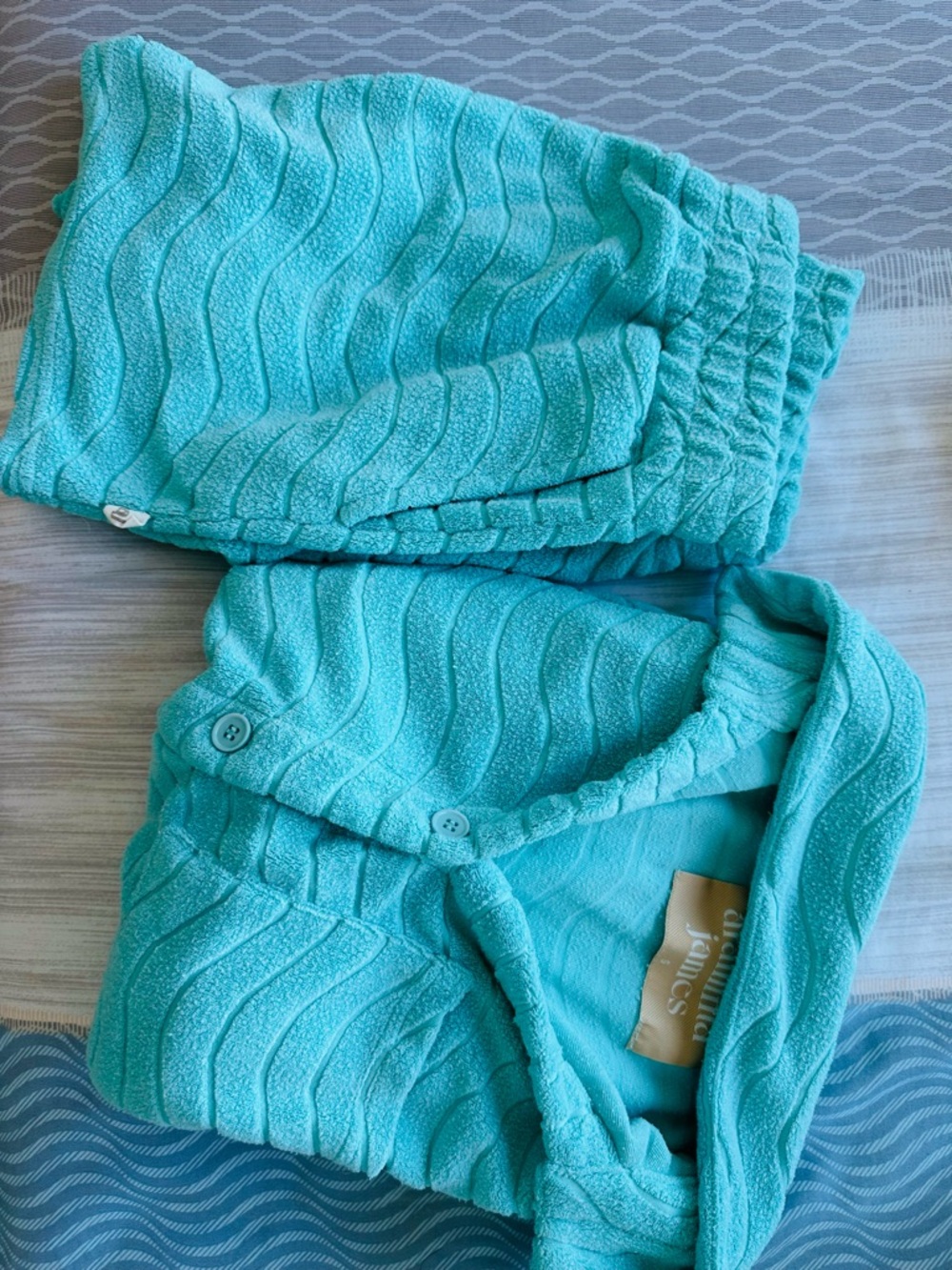 Turquoise Button-Up Short Lounge Set - Picture 4 of 6
